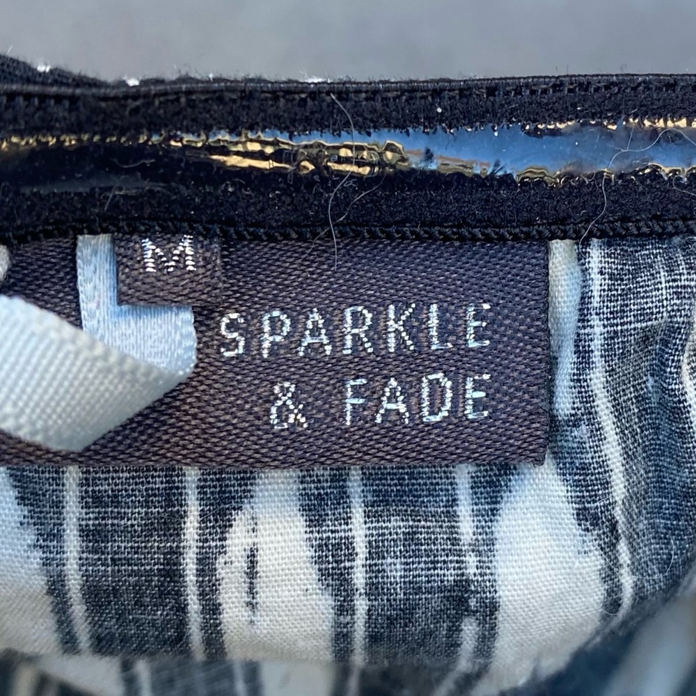 SPARKLE AND FADE Size: M